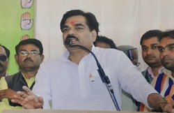 कमल नाथ सरकार के मंत्री लखन घनघोरिया को MP हाईकोर्ट का फरमान- माफी मांगो और YouTube पर अपलोड करो वीडियो