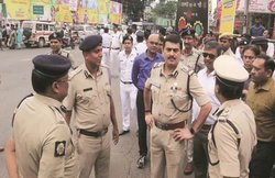 West Bengal: पुलिस हिरासत में बुजुर्ग की मौत के बाद भड़की हिंसा, लोगों ने फूंक दी पुलिस चौकी, 15 गिरफ्तार