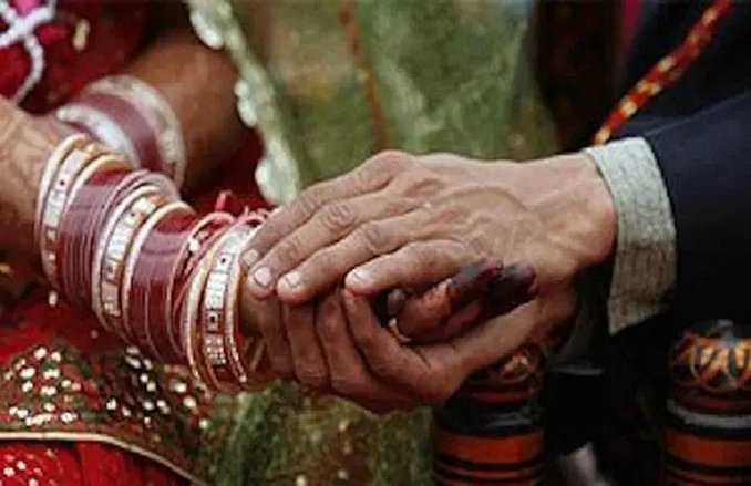 6 फेरे लेने के बाद बदल गया दुल्हन का मूड, बोली- काला है दूल्हा, नहीं करूंगी शादी