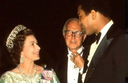 ‘रिंग के किंग’ मोहम्मद अली पर चढ़ा था इंग्लैंड की महारानी का बुखार, खुद को बताते थे महाराज