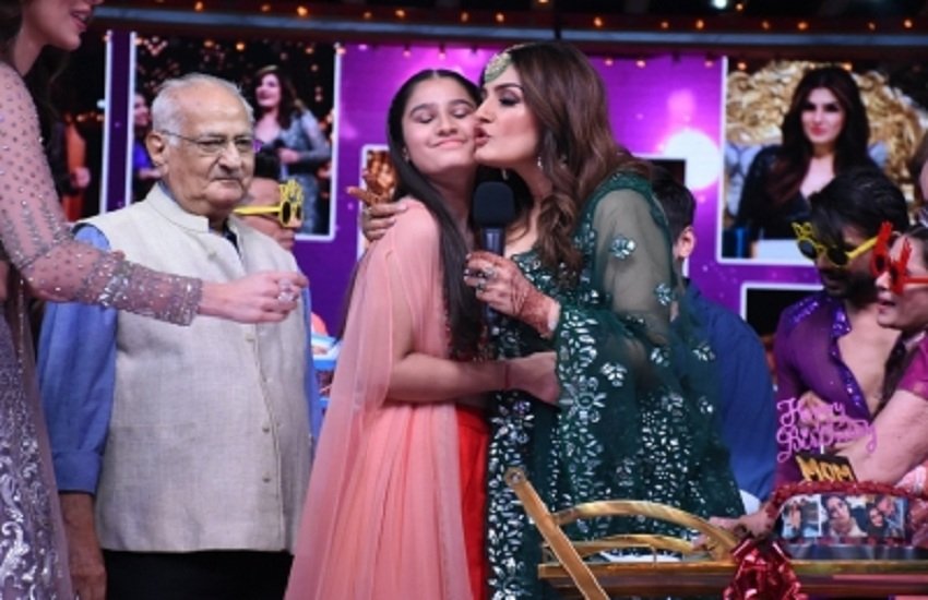 Nach baliye 9, raveena tandon, raveena tandon turns 45, raveena tandon nach baliye 9, raveena tandon emotional, raveena tandon affairs, raveena tandon family, raveena tandon husband, raveena tandon akshay kumar, Nach Baliye 9 latest episode, Nach Baliye 9, Nach baliye Maniesh Paul, Nach baliye 9 starplus, prince narula and yuvika choudhary, prince narula, yuvika choudhary, nach baliye 9, nach baliye 9 host, nach baliye 9 wild card entry, nach baliye 9 judges name, nach baliye 9 start date 2019, nach baliye 9 contestants list with images, nach baliye 9 wiki, nach baliye 9 elimination, nach baliye 9 choreographers