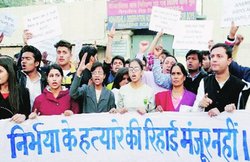 निर्भया के दरिंदों के लिए कानून के सभी दरवाजे बंद! अब बचा है सिर्फ एक उपाय, 7 दिनों के अंदर करना होगा अप्लाई