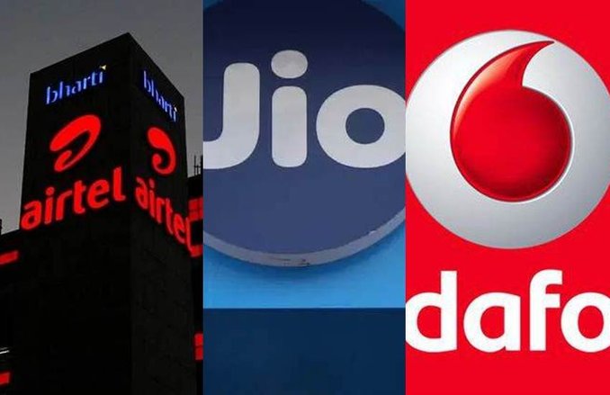 RELIANCE JIO आया AIRTEL के निशाने पर! ऐसे उड़ा मजाक, VODAFONE ने भी बताया ‘फ्री’ का मतलब