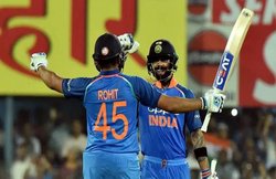 सचिन तेंदुलकर ने कहा, ‘वीरेंद्र सहवाग मॉडल’ पर खरे उतरे रोहित शर्मा लेकिन…