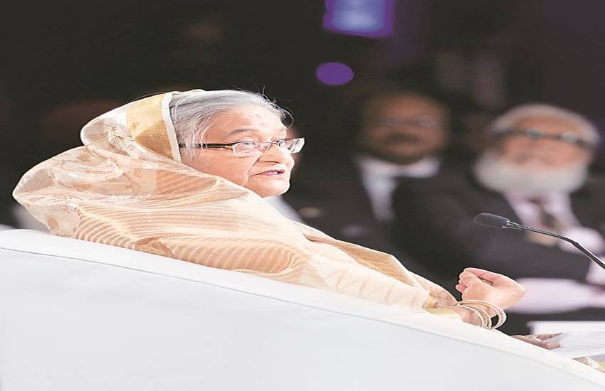 हसीना भारत बांग्लादेश बिजनेस फोरम को यहां संबोधित कर रही थीं।