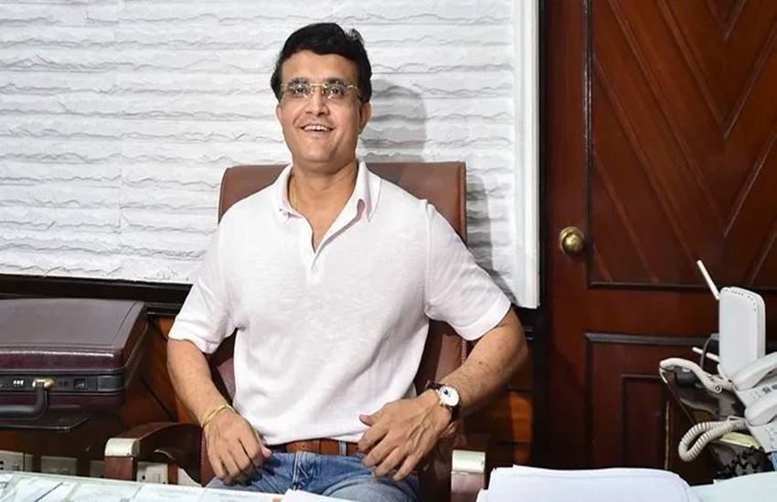 पूर्व भारतीय कप्तान सौरव गांगुली ने बुधवार को बीसीसीआई के 39वें अध्यक्ष के रूप में पदभार संभाल 