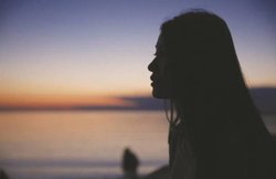 बेटी के नाबालिग दोस्तों को गंदी फिल्म दिखा कई दिनों तक करती रही यौन शोषण, महिला को हुई जेल