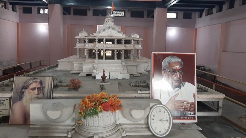 अयोध्या में राम मंदिर किस तरह का बनेगा उसका प्रारूप वीएचपी ने यहां सालों से रखा गया है।