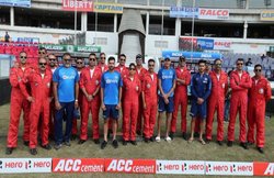 IND vs BAN: नागपुर में मुकाबले से पहले कोच शास्त्री संग टीम इंडिया ने वायुसेना के साथ गुजारा वक्त, BCCI ने शेयर की तस्वीरें