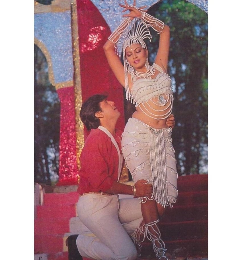 किमी काटकर और गोविंदा की जोड़ी पर्दे पर खूब पसंद की जाती थी।