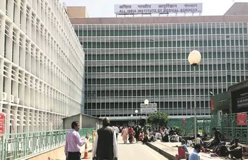 देश का शीर्ष अस्पताल एम्स भी 
चल(फाइल फोटो)