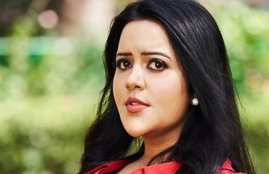 Maharashtra, Amruta Fadanvis, BJP, Wife, Husband, Devendra Fadanvis, Resignation, Troll, Twitter, Poem, Husband, Maharashtra News, India News, Hindi News