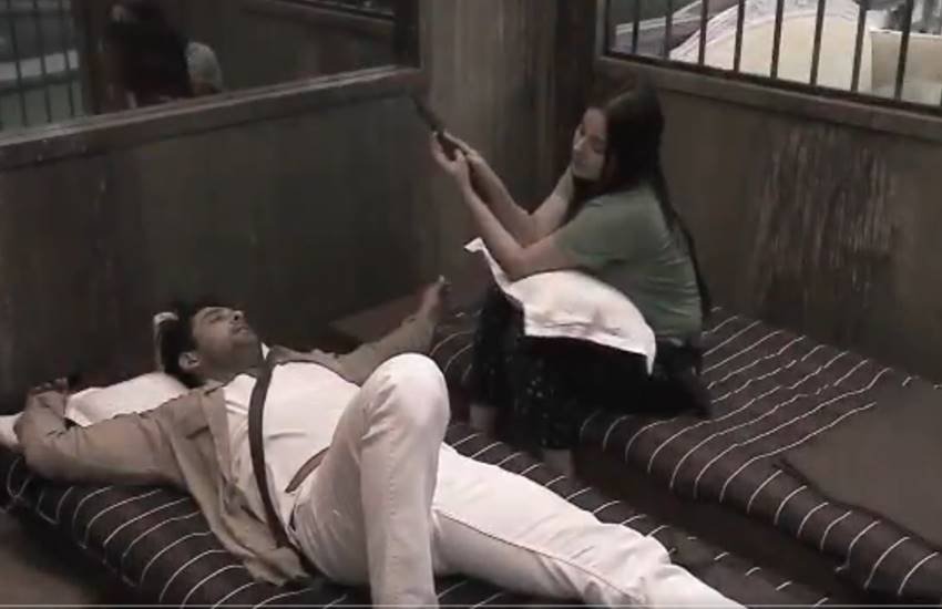 bigg boss 13, bigg boss 13, बिग बॉस, eviction, bigg boss 13 6 november, 6 november bigg boss 13, Bigg Boss 13, Bigg Boss 13 Show, bigg boss 13 Watch Full Episode, BB13 On Colors TV, BB13 Online Streaming On Voot, BIGG BOSS 13 ON Airtel, entertainment news, bollywood news, television news, BIGG BOSS 13 Preview Episode bigg boss season 13 eviction, bigg boss13 live, bigg boss 13 episode, bigg boss 13 eviction contestant, bigg boss season 13 elimination, bigg boss season 13 elimination today, bigg boss season 13 eliminated contestants, BIGG BOSS 13 ON TataSky, BIGG BOSS 13 Contestant Siddharth Shukla, BB13 Reality Show, Bigg Boss Shocking Announcement For Siddharth Shukla, Siddharth Shukla Misbehavior in bb13, BIGG BOSS 13 Contestants