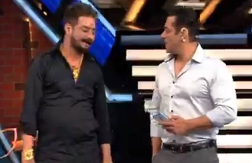 Bigg Boss 13, Bigg Boss 13 Weekend Ka Vaar, Weekend Ka Vaar 2 november, bigg boss 2 november, big boss upcoming episode, Salman Khan, Sanjay Dutt, Salman Khan calls Sanjay Dutt, Hindustani Bhau, Hindustani Bhau real name, Hindustani Bhau on Weekend Ka Vaar, bigg boss hindi, bigg boss contestants, big boss 13 wild card entry, bigg boss elimination