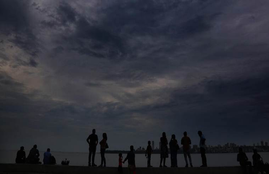 Cyclone Maha Gujarat Mumbai Maharashtra