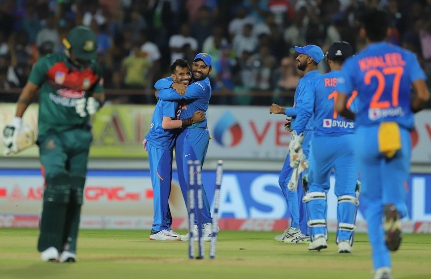 रोहित शर्मा ने चहल की तारीफ की (फोटो सोर्स-BCCI)