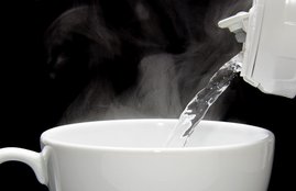 health news, health news in hindi, hot water, drinking water, garam paani ke fayde, Side Effects Of Drinking Hot Water, Side Effects Of Drinking Hot Water in Hindi, Risk of Drinking hot water, Major Side Effects Of Hot Water, effects of drinking hot water daily, side effect of drinking hot water in empty stomach, side effects of drinking hot water in summer, drinking hot water before sleep, how much hot water should i drink a day, drinking warm water throughout the day