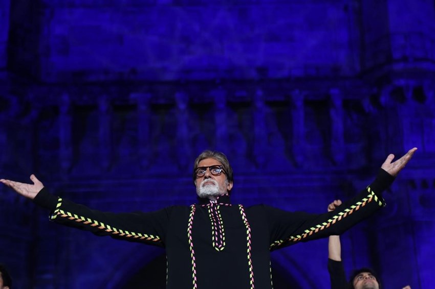 अमिताभ बच्चन Stories Of Strength के ब्रांड एंबेसडर हैं।