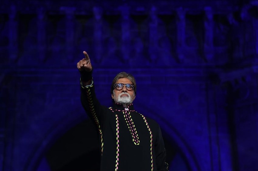 मशहूर सिम्फनी ऑर्केस्ट्रा ऑफ इंडिया, द इंडियन नेवी बैंड औऱ महाराष्ट्र पुलिस बैंड भी कार्यक्रम में अपनी प्रस्तुति देंगे।