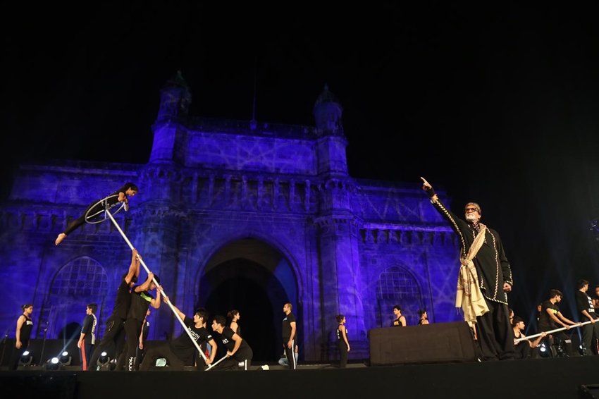 डॉ. एल सुब्रमण्यम, कविता कृष्णमूर्ति, जेन दलाल, रेखा भारद्वाज, महेश काले, हर्षदीप कौर, दिव्या कुमार और शिल्पा राव भी अपने सुरों से शाम को सजाएंगे।