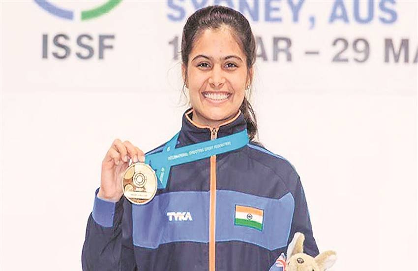 मनु अपने दादा रजकरन साहब से काफी प्रेरित थीं जो भारतीय सेना में एक सिपाही होने के साथ एक महान निशानेबाज भी थे।