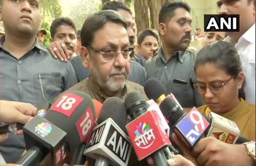 एनसीपी के नेता नवाब मलिक ने कहा कि विधायकों के अटेंडेंस वाले हस्ताक्षर का दुरुपयोग किया गया। (फोटो क्रेडिट/ ANI Twitter handle)