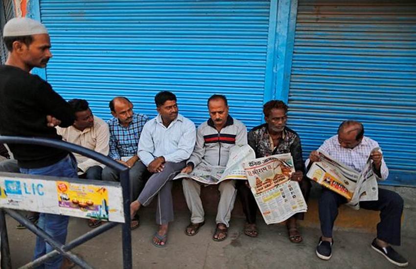 उर्दू मीडिया ने मुसलमानों में निराशा होने के बावजूद संयम बनाने और भाईचारा कायम रखने की अपील की है। (फोटो सोर्स: AP)