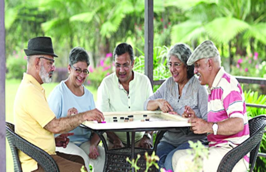 बढ़ती उम्र में कैसे शौक पालें और उन्हें पूरा करें।