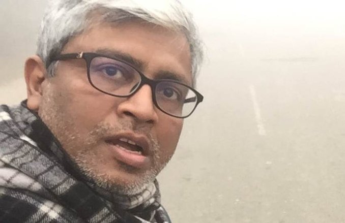 ‘अर्थव्यवस्था पस्त, सरकार दिखा रही मुंगेरीलाल के हसीं सपने’, ट्वीट पर आशुतोष ट्रोल, लोग बोले- आप हैं वह मुंगेरीलाल, क्यों बन रहे हैं ज्ञानी?