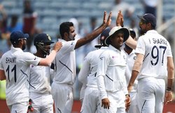 रविचंद्रन अश्विन की गेंदबाजी देख दंग हुए हरभजन सिंह, कहा-वनडे और टी20 में भी मिले मौका