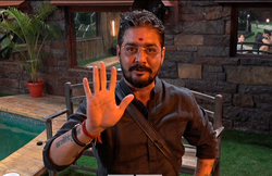 Bigg Boss 13 (बिग बॉस), Weekend Ka Vaar: भाऊ ने आरती को माना कुत्ते की पूंछ, घरवालों की बुद्धि पर सलमान ने उठाए सवाल