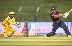 युवी ने शाहरुख पर कसा तंज, बॉलीवुड एक्टर ने 4 दिन पहले जिसे केकेआर से निकाला, उस क्रिस लिन ने 30 गेंद पर ठोके 91 रन