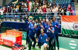 डेविस कप: लिएंडर पेस की रिकॉर्ड 44वीं जीत, भारत ने पाकिस्तान को 4-0 से हराया