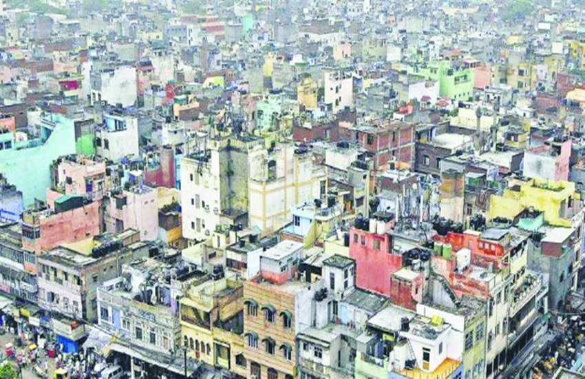दिल्ली की करीब अठारह सौ अनधिकृत कॉलोनियां वैध घोषित कर दी गईं।