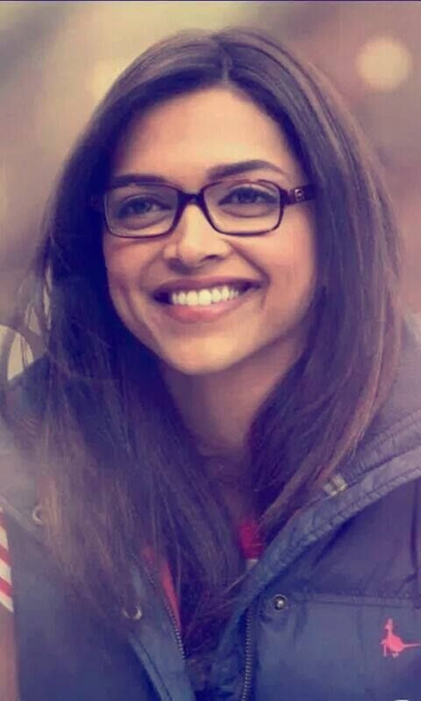 दीपिका के फैंस उनकी लगभग हर तस्वीर पर कूब प्यार बरसाते हैं। उनकी हर तरह की तस्वीरें शायद इसीलिए वायरल हैं।