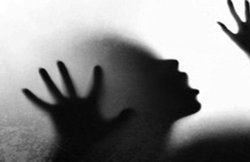 प्रेमी की हत्या कर लाश के सामने पिता से बनाए संबंध और बाद में कर ली शादी, बाप-बेटी पर मुकदमा दर्ज