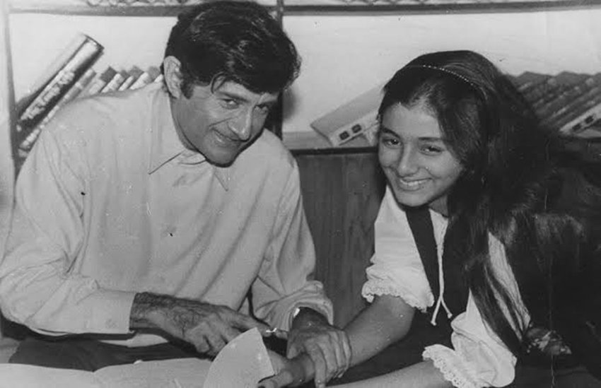 Tabu: तबू ने भी अपना फिल्मी करियर बतौर बाल कलाकार शुरू किया था। वह देवआनंद की फिल्म हम नौजवान में उनकी बेटी के किरदार में नजर आई थीं।