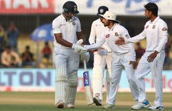 India vs Bangladesh 2nd Test Match Date, Timing: यहां जानें डे-नाइट टेस्ट में दोनों टीमों की प्लेइंग इलेवन से लेकर पिच और मौसम का मिजाज