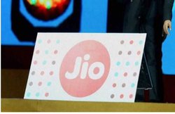 Reliance Jio: मोबाइल फोन पर दीजिए लैंडलाइन पर आने वाले कॉल का जवाब! जानें इस शानदार सेवा की डिटेल्स