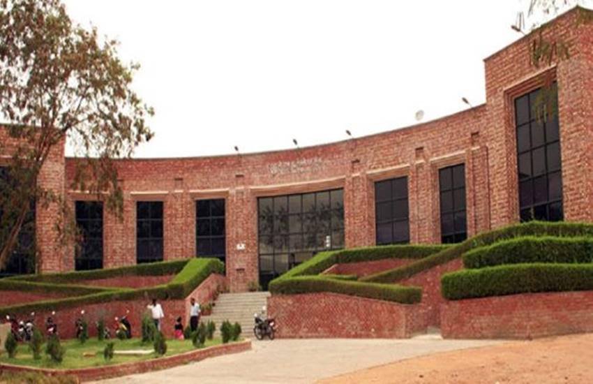 जेएनयू उच्च शिक्षा के लिए देश और विदेश में एक जाना-पहचाना नाम है।