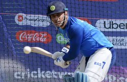 Mahi is back: 4 माह से बाहर चल रहे धोनी जल्द दिखेंगे मैदान पर! ये वीडियो रहा सबूत