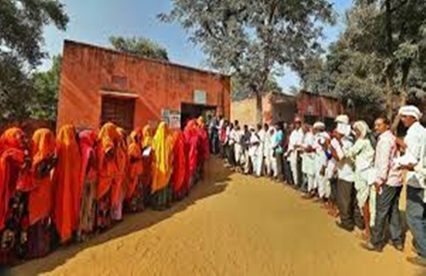 ग्रामीण आबादी, प्रतीकात्मक तस्वीर (फोटो सोर्स - इंडियन एक्सप्रेस) ग्रामीण आबादी, प्रतीकात्मक तस्वीर (फोटो सोर्स - इंडियन एक्सप्रेस)