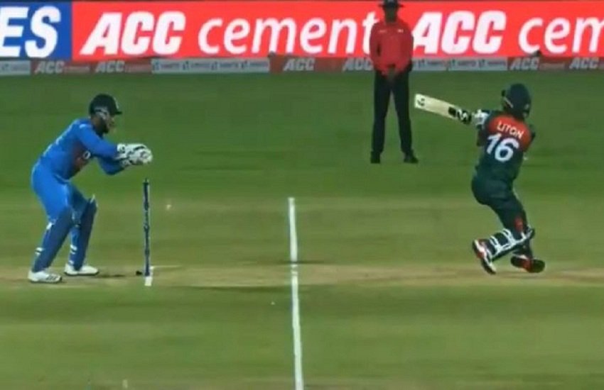 पंत ने चहल की इस गेंद को स्टंप के आगे से पकड़ा जिसके कारण थर्ड अंपायर ने दास को नॉट आउट करार दिया। (pc - BCCI)
