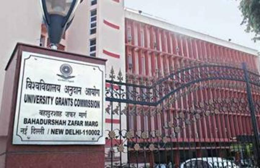 विद्यार्थियों को पेशेवर कौशल भी सिखाए जाएंगे।