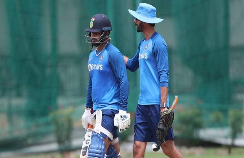 पंत के साथ बल्लेबाजी कोच विक्रम राठौड़ 