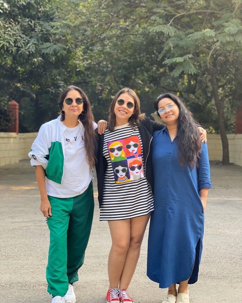 वर्क फ्रंट की बात करें तो आने वाले दिनों में वह अश्विनी अय्यर की 'पंगा' और हितेश की 'शुभ मंगल ज्यादा सावधान' में नजर आएंगी।