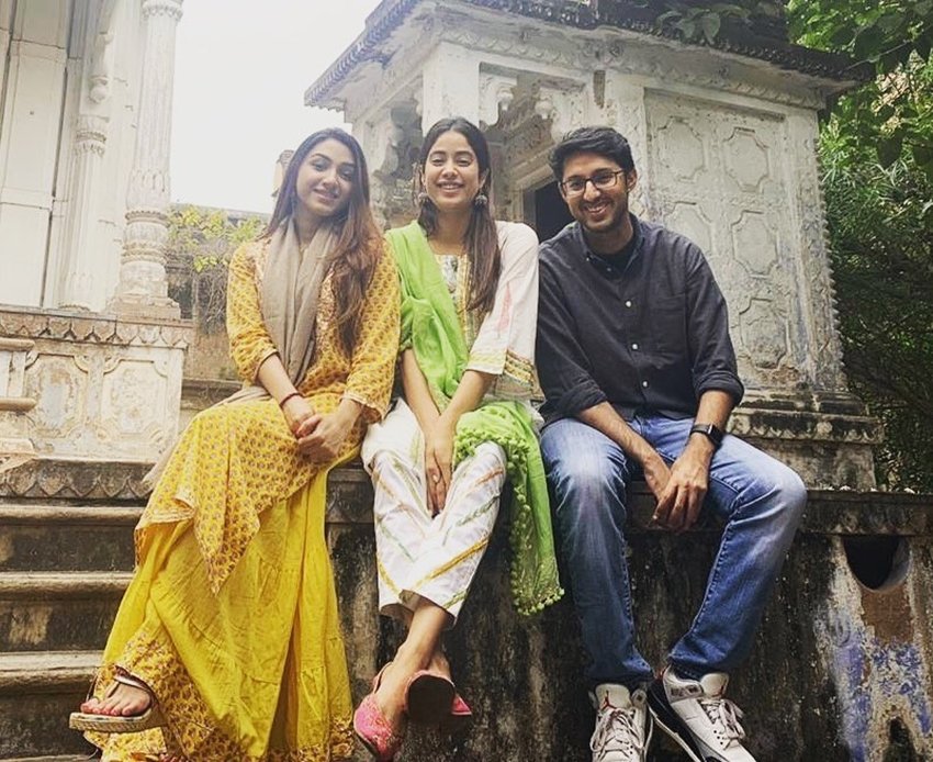 जाह्नवी के वर्कफ्रंट की बात करें तो वह जलद गुंजन सक्सेना की बायोपिक में नजर आने वाली हैं।