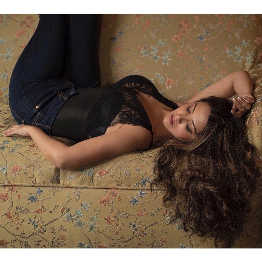 बता दें कि रिया काफी लंबे समय से बॉलीवुड से दूर हैं।