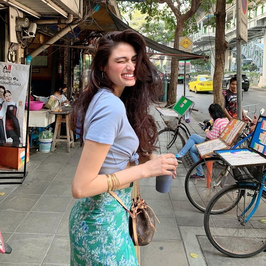 आथिया शेट्टी ने थाइलैंड से ये तस्वीर अपने सोशल मीडिया अकाउंट पर पोस्ट की है।