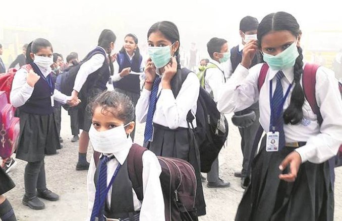 दिल्ली में पॉल्यूशन के चलते हुई स्कूलों की छुट्टी की भरपाई के लिए कम होंगे विंटर वेकेशन